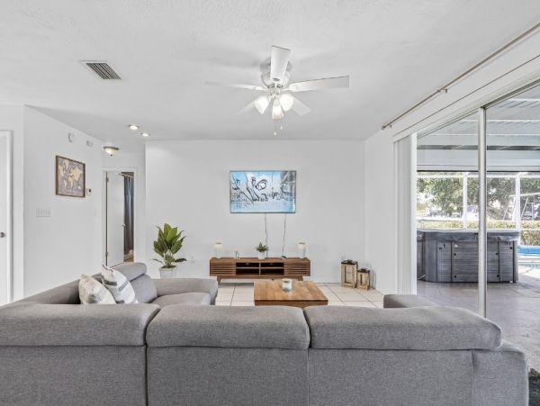 Discover a Great Retreat in Cape Coral - 3 Bedroom Home with Private Pool